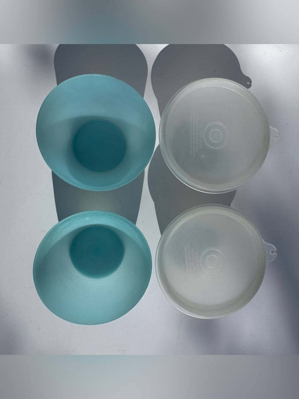 Tupperware Refrigerator Bowls (4) Lids (2) Aqua Blue White Cereal Ice Cream